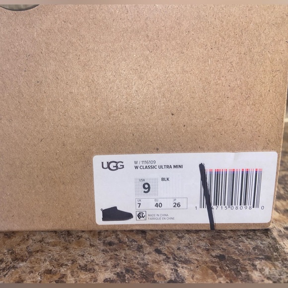 NWT Ultra Mini UGG Boots - Picture 6 of 6